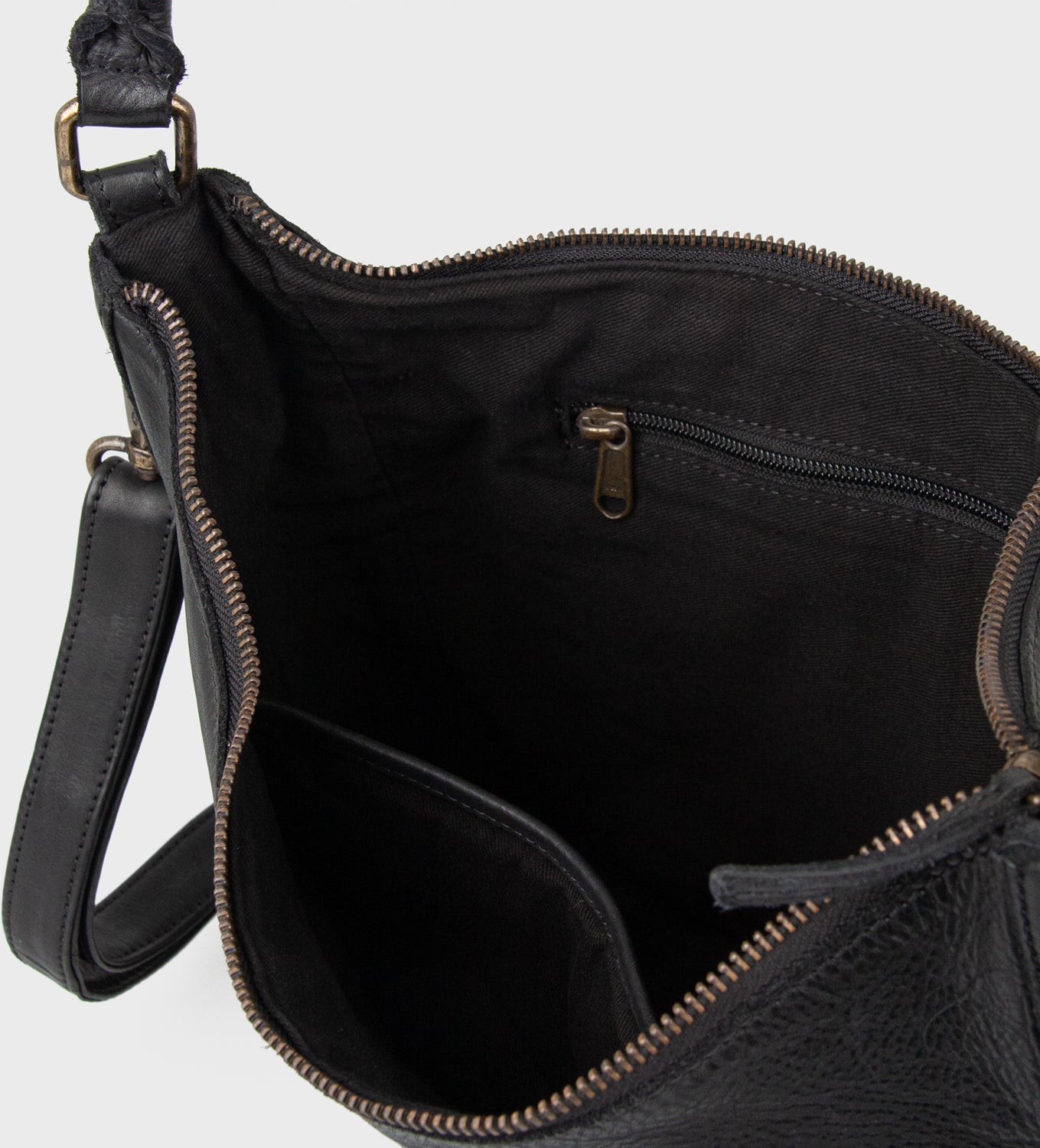 Montana est. 1957 Augusta Bags Black