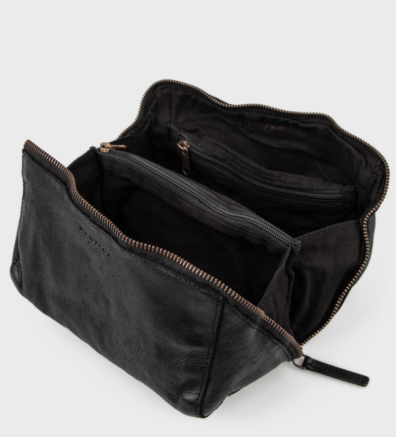 Montana est. 1957 Austin Toiletbags Black