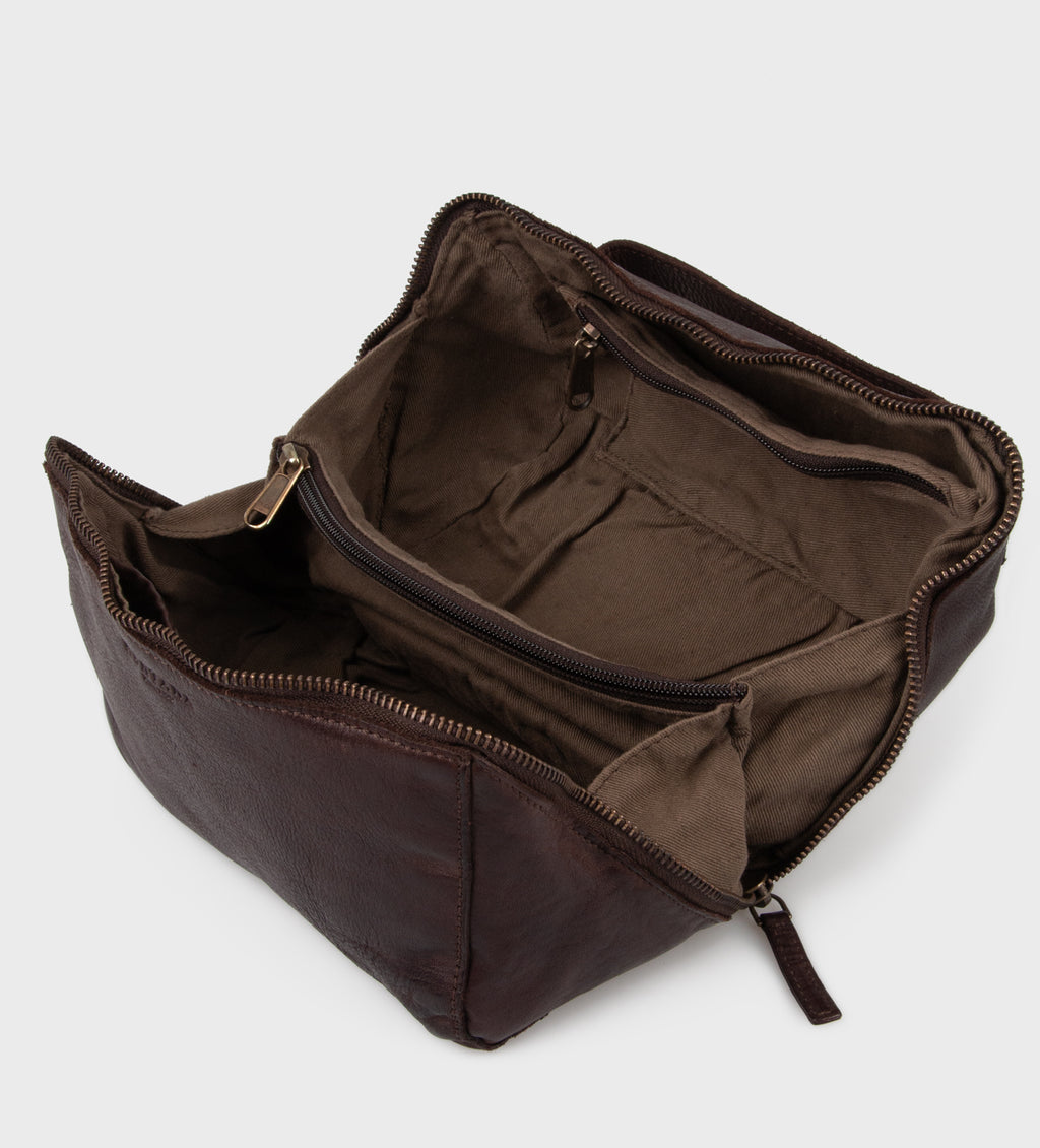 Montana est. 1957 Austin Toiletbags Brown