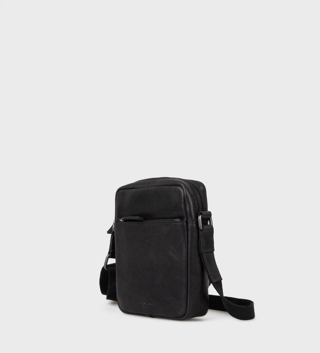 Montana est. 1957 Axel Bags Black