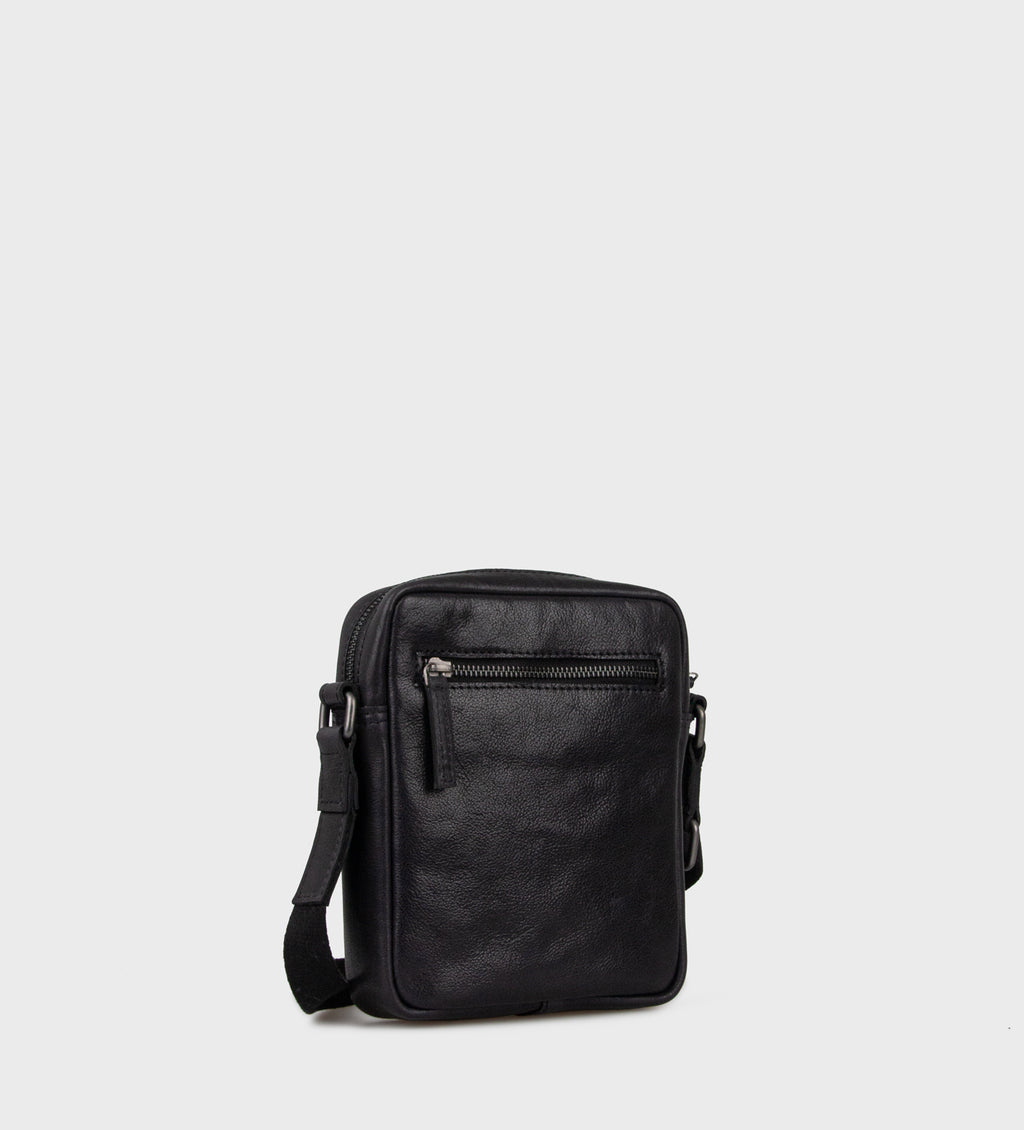 Montana est. 1957 Axel Bags Black