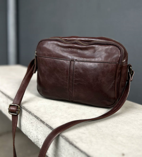 Montana est. 1957 Baker Urban Bags Brown