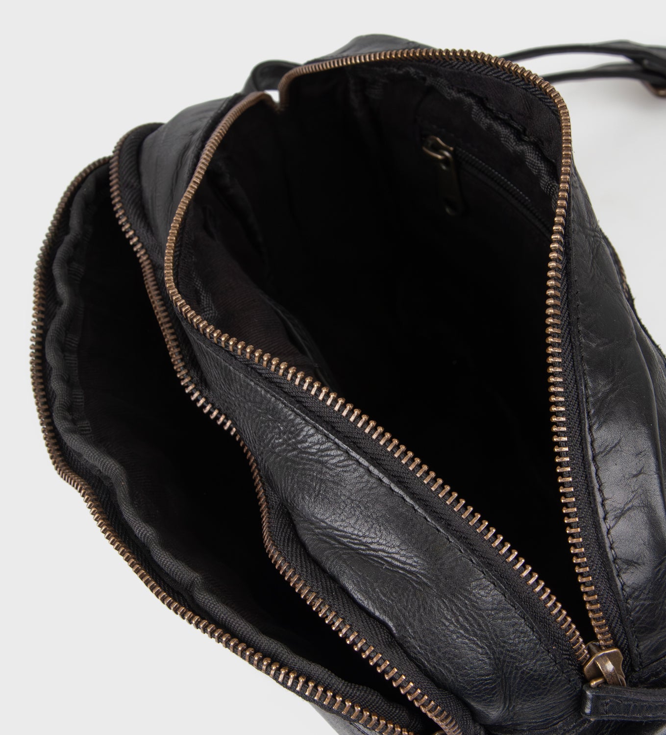 Montana est. 1957 Baker Urban Bags Black