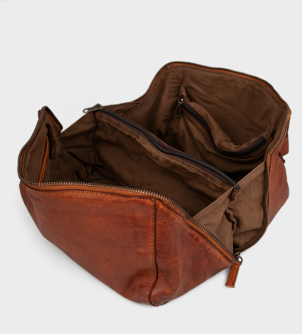 Montana est. 1957 Dillon Toiletbags Cognac