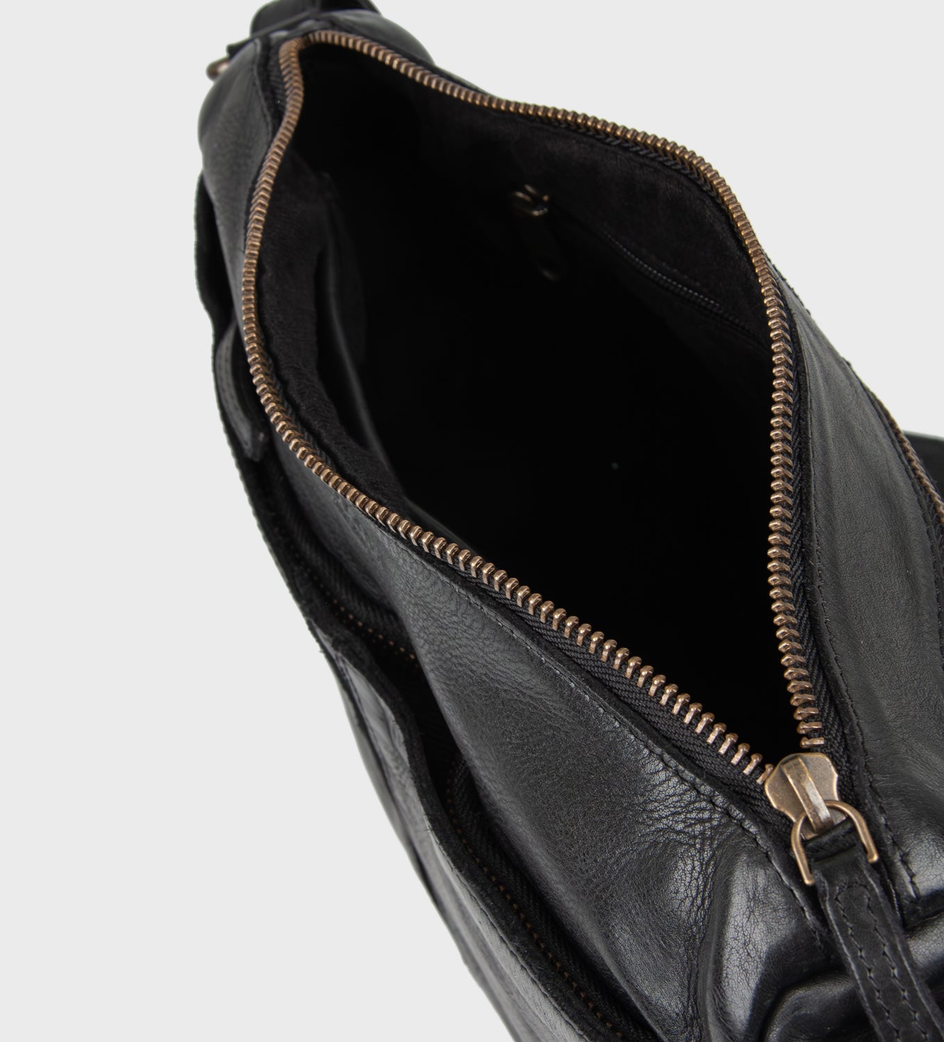 Montana est. 1957 Moseby Urban Bags Black