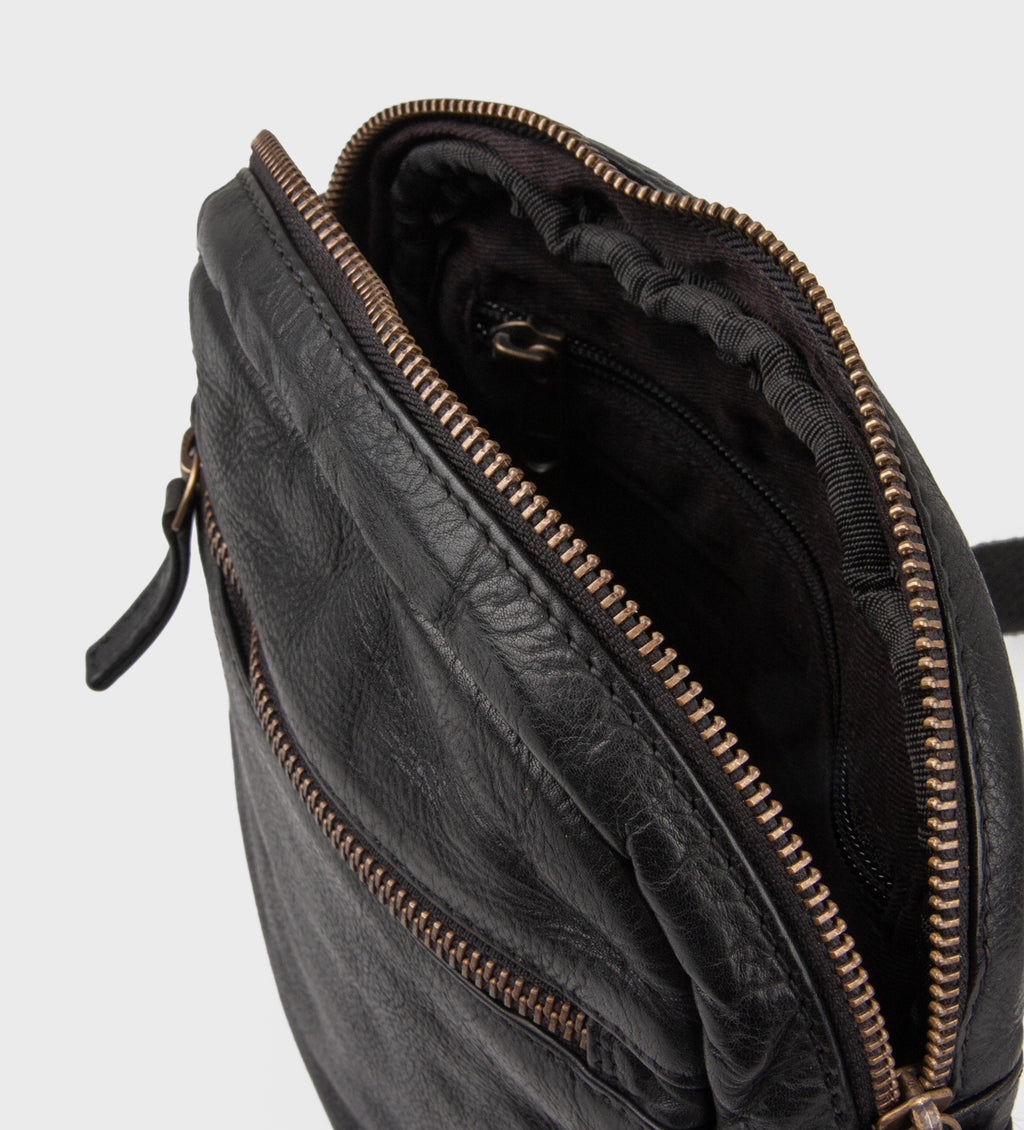 Montana est. 1957 Richmond Toiletbags Black